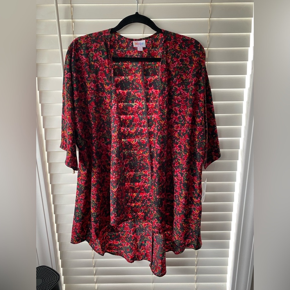 Accepting offers- LuLaRoe Floral Kimono Cardigan